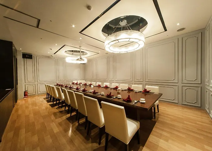 The Riverside 3*