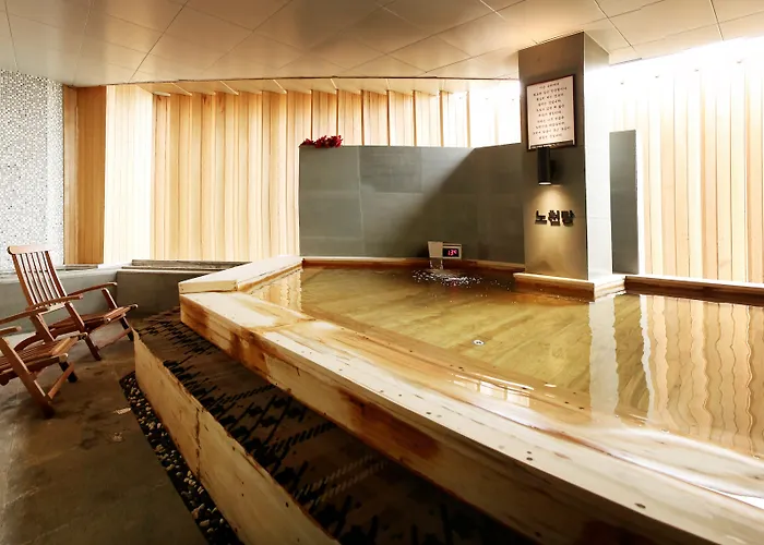 Hotel The Riverside 3*