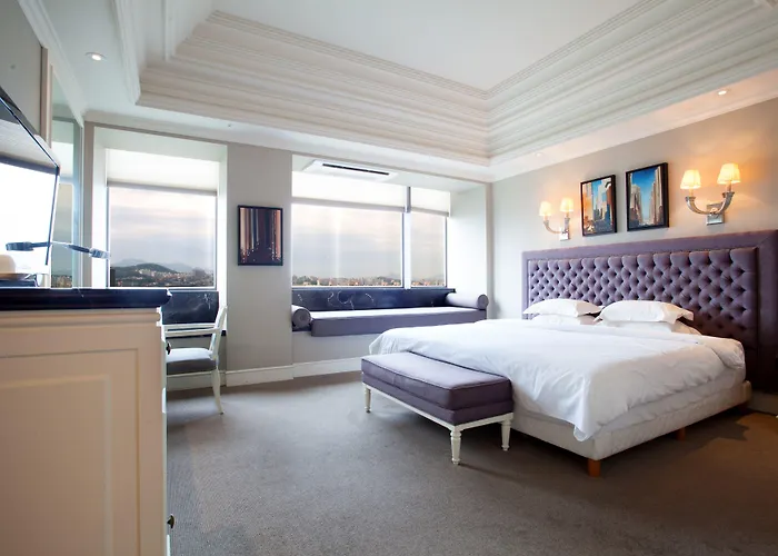 The Riverside Hotel