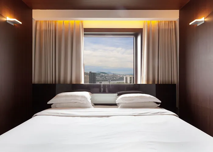 The Riverside 3*