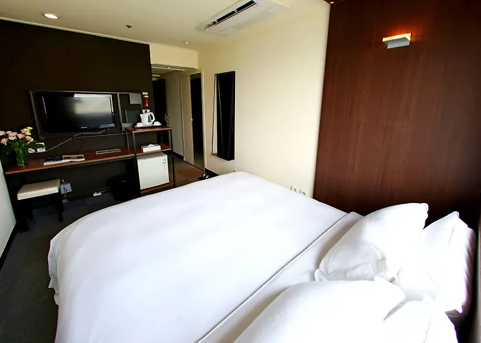 Hotel The Riverside 3*